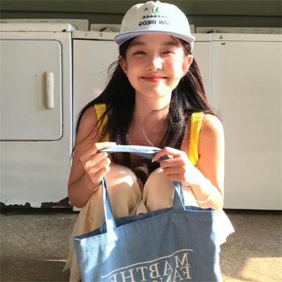 关于莉莉周的一切 海报